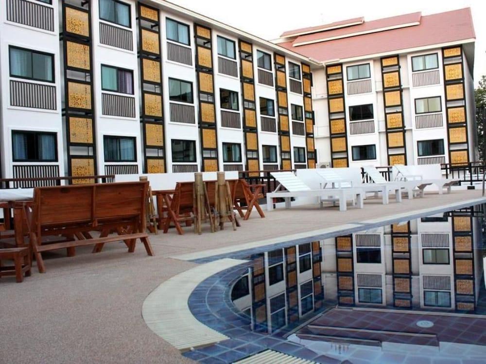 Wangburapa Grand Hotel Τσιάνγκ Μάι Εξωτερικό φωτογραφία