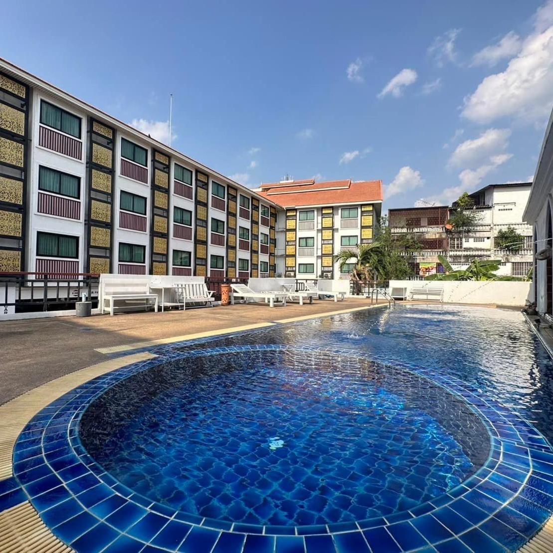 Wangburapa Grand Hotel Τσιάνγκ Μάι Εξωτερικό φωτογραφία