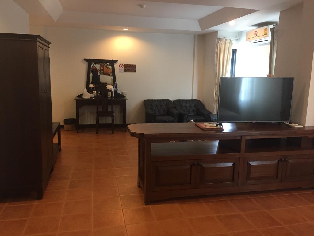 Wangburapa Grand Hotel Τσιάνγκ Μάι Εξωτερικό φωτογραφία